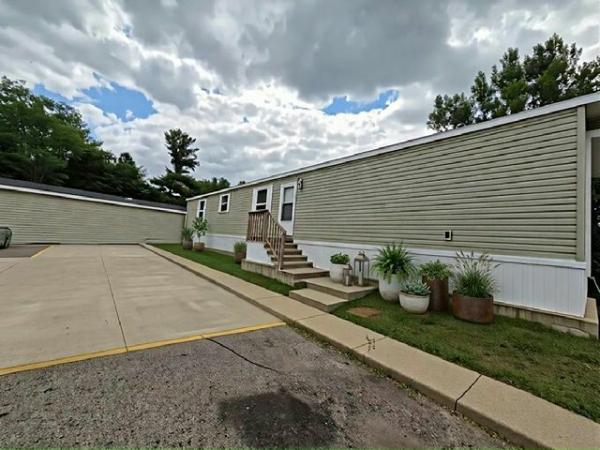 Photo 1 of 2 of home located at 59 Hollywood Dr Madison, WI 53713