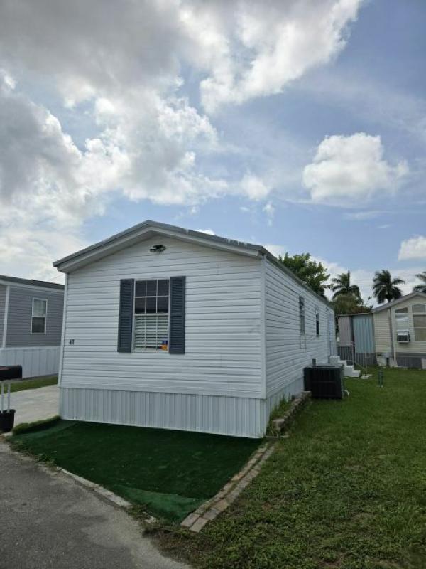 1999 FLTW Mobile Home For Sale