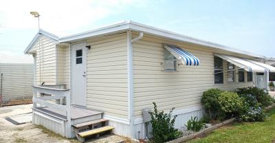 Photo 4 of 15 of home located at 37516 W. Demolay St Zephyrhills, FL 33541