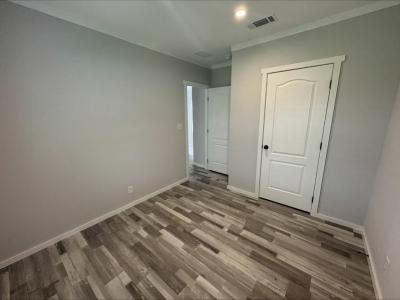 Photo 4 of 20 of home located at 1631 Voyager Drive Sarasota, FL 34234