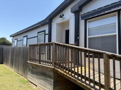Photo 2 of 24 of home located at 216 Alabama Trail #59 Jarrell, TX 76537