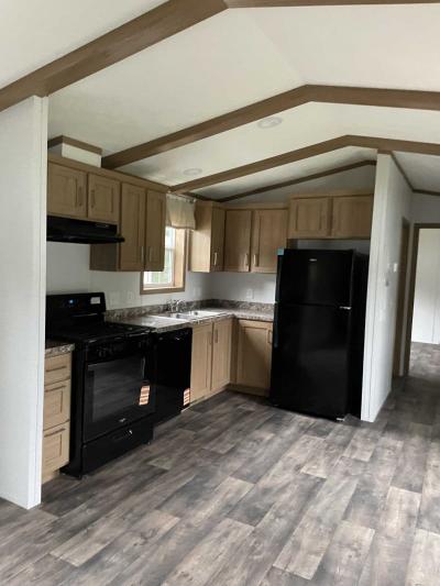 Photo 3 of 8 of home located at 67 Northrup Lane Farmington, NY 14425