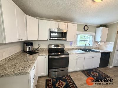 Photo 2 of 36 of home located at 1640 Cochise Trail Leesburg, FL 34748