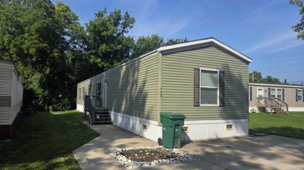 Photo 1 of 2 of home located at 792 Willow Creek Dr Fenton, MO 63026