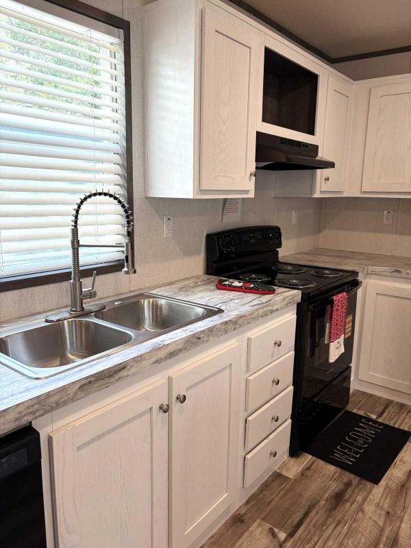 2025 Jessup Tropic Mobile Home
