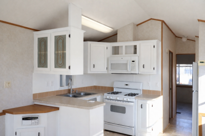 Photo 3 of 20 of home located at 1880 Williams Rd Lot 137 Moore Haven, FL 33471