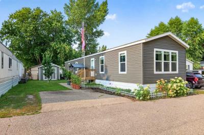 Mobile Home at 435 W 158 St Burnsville, MN 55306