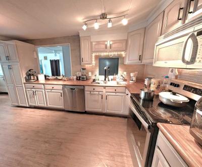 Mobile Home at 7501 142D Ave, Largo, FL 33771