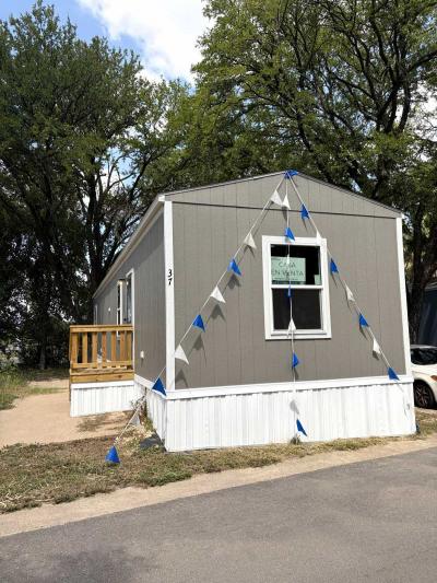 Mobile Home at 37 Palma Cir Austin, TX 78744