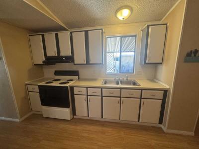 Photo 3 of 19 of home located at 2650 W Union Hills Dr # 24 Phoenix, AZ 85027