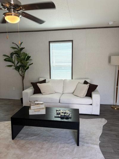 Photo 3 of 12 of home located at 51 Palma Cir. Austin, TX 78744