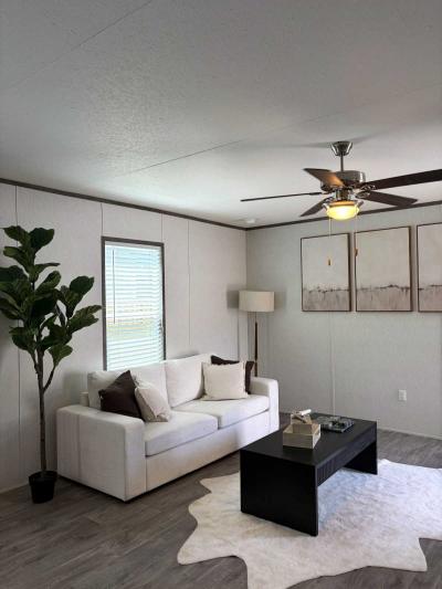 Photo 2 of 12 of home located at 51 Palma Cir. Austin, TX 78744