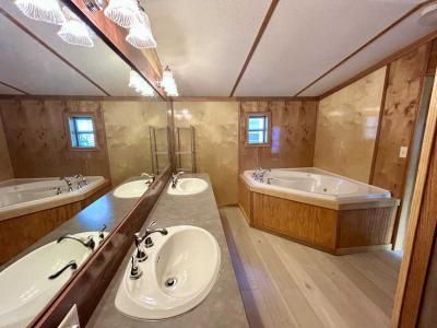 Mobile Home at 13618 Silverbrook Dr Grand Haven, MI 49417