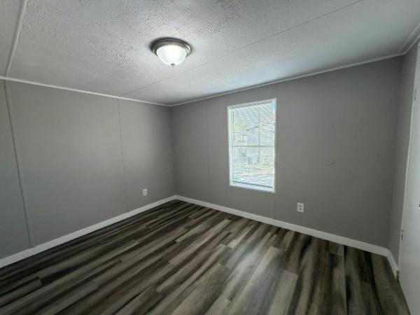1999 EAGL Manufactured Home