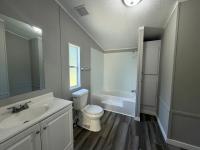 1999 EAGL Manufactured Home