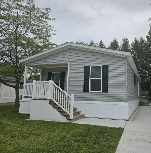 Photo 1 of 2 of home located at 6264 Wild Oak Dr Lot Wo6264 Saginaw, MI 48603