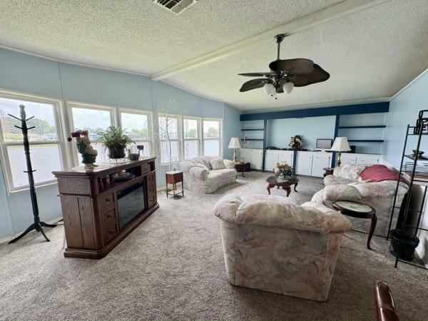 1985 ISLA Manufactured Home