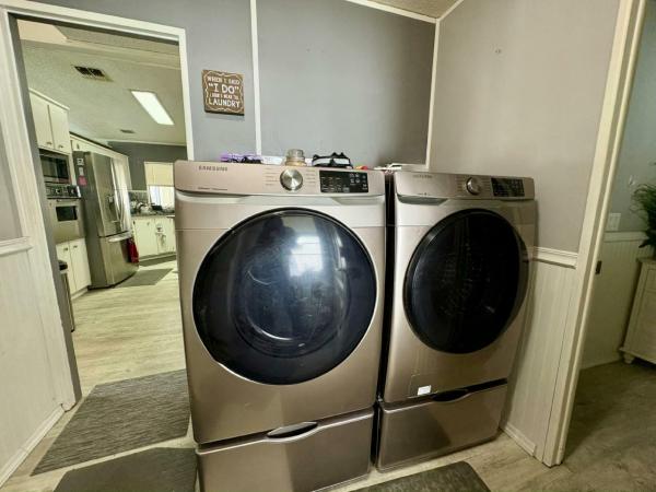 1985 ISLA Manufactured Home