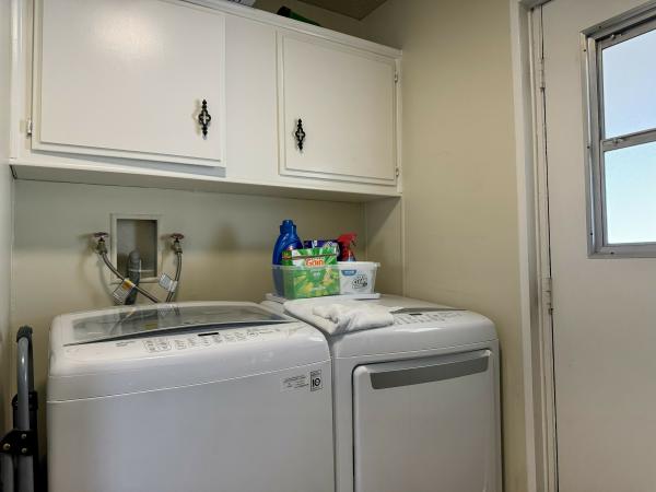 1983 SUNNYBROOK SB561A8 Mobile Home