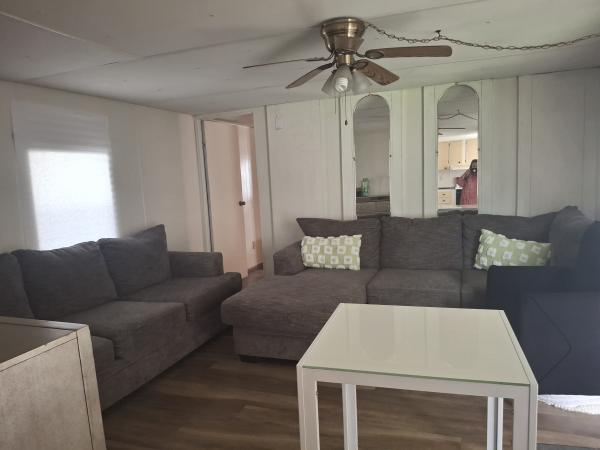 1982 Oakcreek 10L14332 Mobile Home