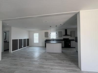 Photo 3 of 7 of home located at 1601 E Slaughter Ln. #489 Austin, TX 78747