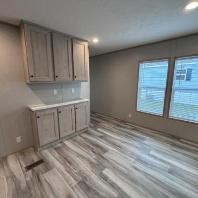 Photo 4 of 25 of home located at 27 Crestwood Drive #0102 Middletown, IN 47356