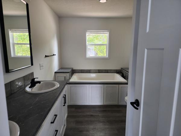2026 Champion RAPB2860C32KWN Mobile Home