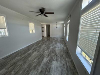 Photo 5 of 13 of home located at 925 301 Blvd East, Lot 13 Bradenton, FL 34203