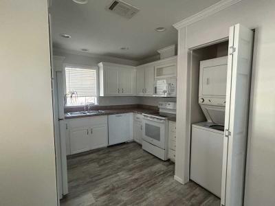 Photo 4 of 13 of home located at 925 301 Blvd East, Lot 13 Bradenton, FL 34203