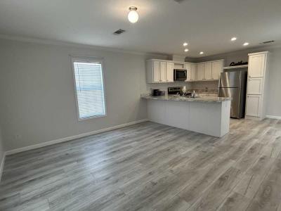 Photo 2 of 15 of home located at 925 301 Blvd E Bradenton, FL 34203