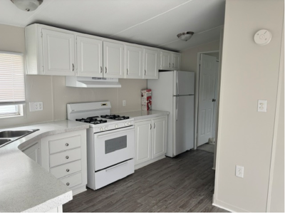 Photo 4 of 11 of home located at 43627 Bordeaux  Ave, #724 Sterling Heights, MI 48314