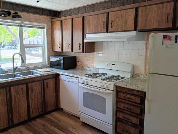 1978 Broadmore Mobile Home