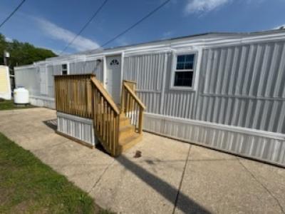 Photo 2 of 10 of home located at 606 Sydwood Gloucester, NJ 08030