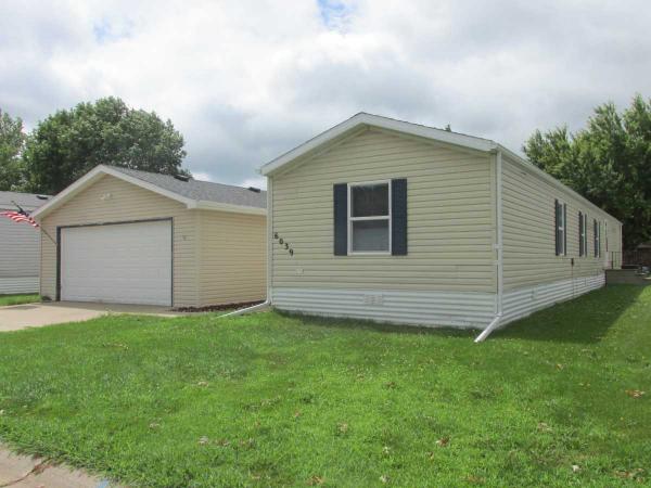 1999 Holly Park Mobile Home