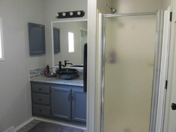 1999 Holly Park Mobile Home