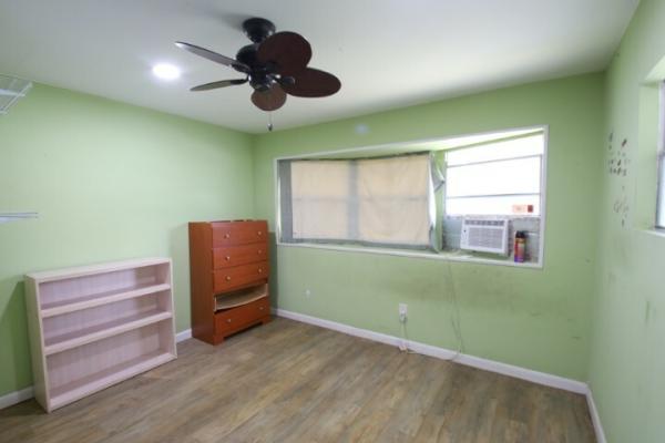 1973 SUMM Manufactured Home