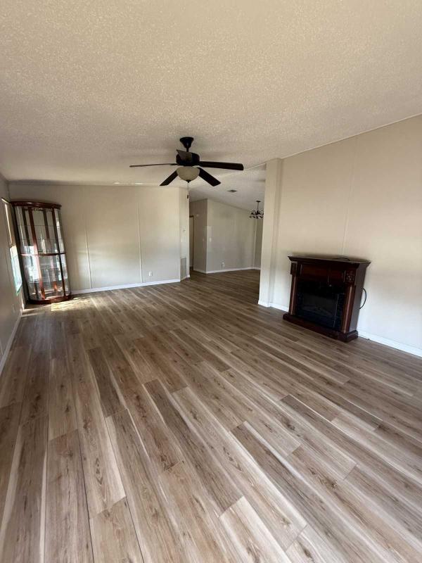 1990 PALM HARBOR MODEL Mobile Home