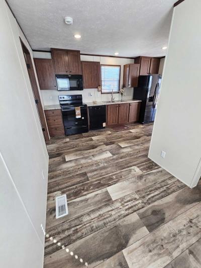 Mobile Home at 117 Park Estate Ave Pontiac, IL 61764