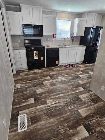 Mobile Home at 32 Westwood Ave Pontiac, IL 61764