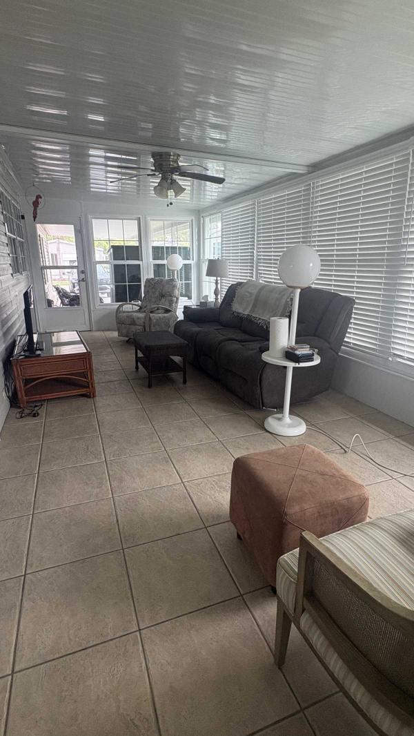 1998 Jacobsen Clas Manufactured Home