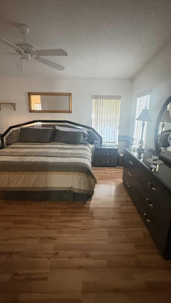 1998 Jacobsen Clas Manufactured Home
