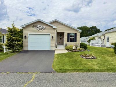 Photo 2 of 29 of home located at 34 Sunrise Lane Chicopee, MA 01020