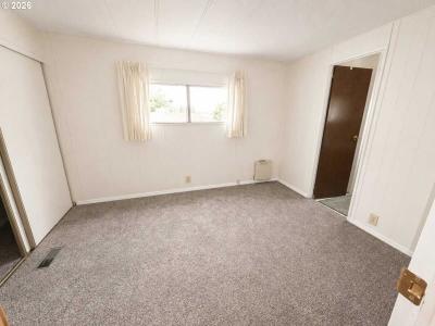 Photo 5 of 8 of home located at 2902 e 2nd street Newberg, OR 97132