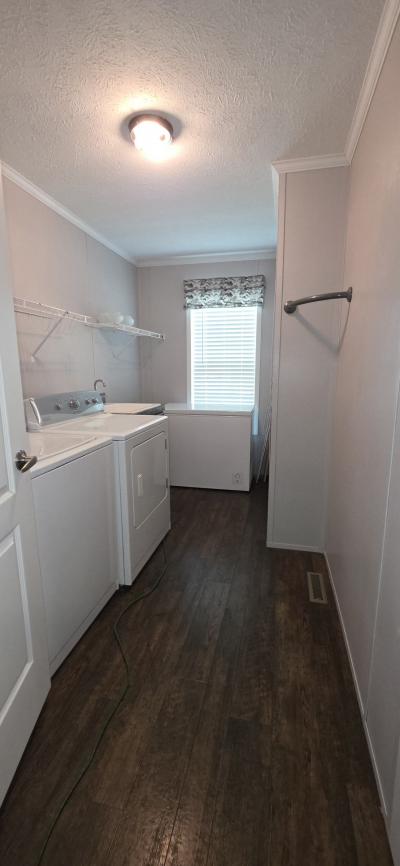 Photo 5 of 8 of home located at 21527 Lakeview Estates Drive Warrenton, MO 63383