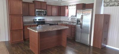 Photo 4 of 8 of home located at 21527 Lakeview Estates Drive Warrenton, MO 63383