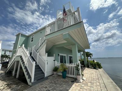 Photo 5 of 27 of home located at 427 S Intercoastal Dr Jensen Beach, FL 34957