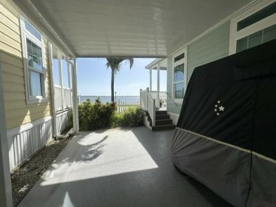 Photo 5 of 15 of home located at 7 NE Nautical Dr Jensen Beach, FL 34957