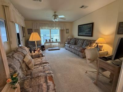 Photo 2 of 10 of home located at 348 Buttonwood Drive Sebring, FL 33876