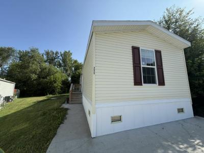 Photo 2 of 11 of home located at 2525 County Line Rd., #255 Des Moines, IA 50321