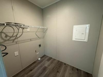 Photo 5 of 11 of home located at 2525 County Line Rd., #255 Des Moines, IA 50321